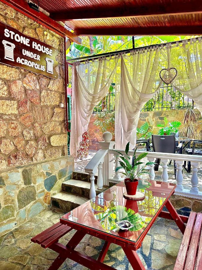 Apartamento Stone House Under Acropolis Atenas Exterior foto